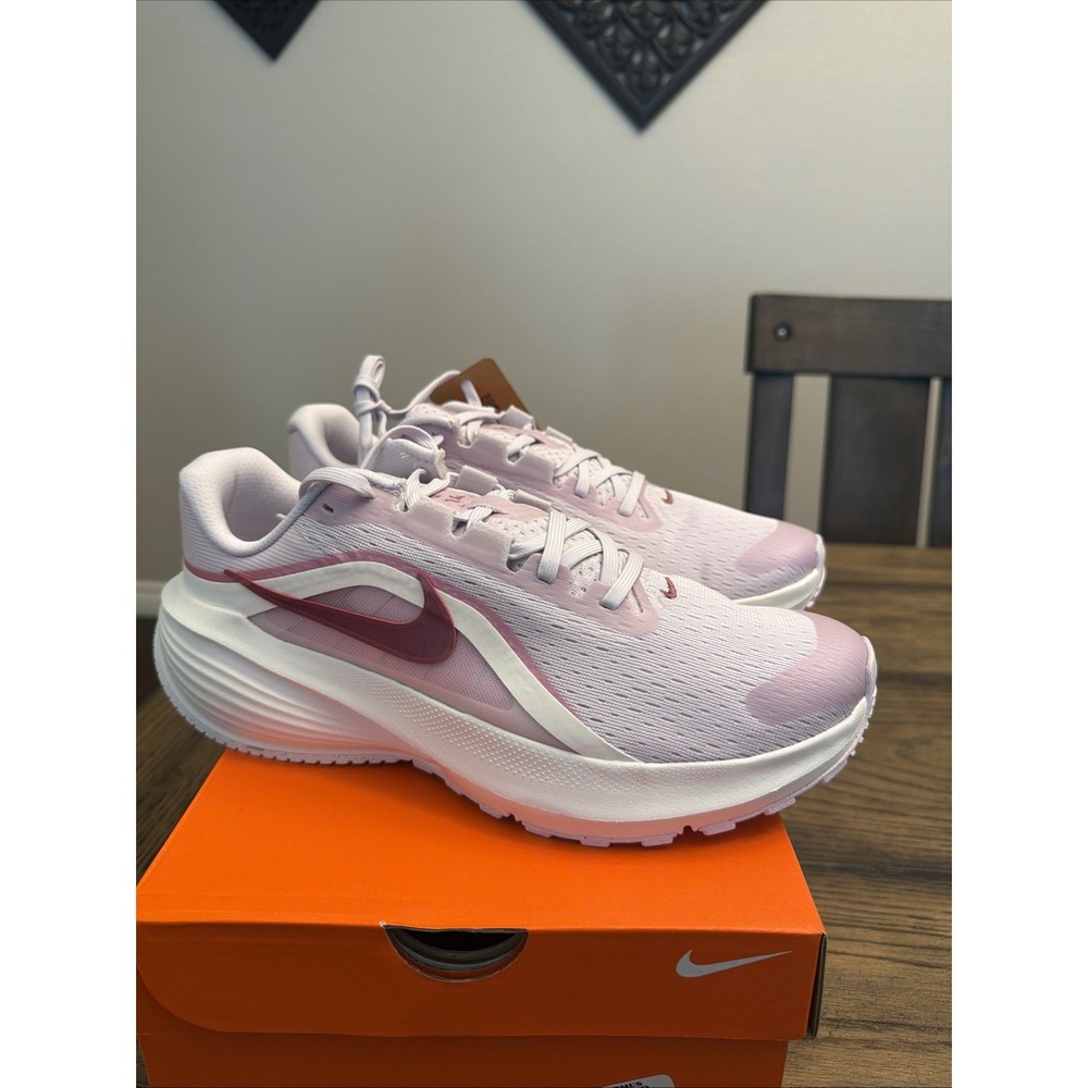NIKE DOWNSHIFTER 14 BLEACHED LILAC/PINK SMOKE-SAIL …Woman's Sz 9.5 ..Y3